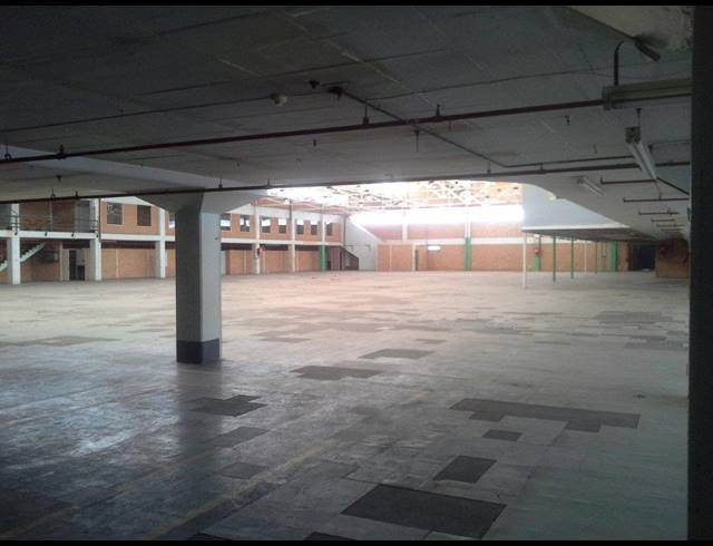 6,107M² FACTORY RENTED IN LANSDOWNE